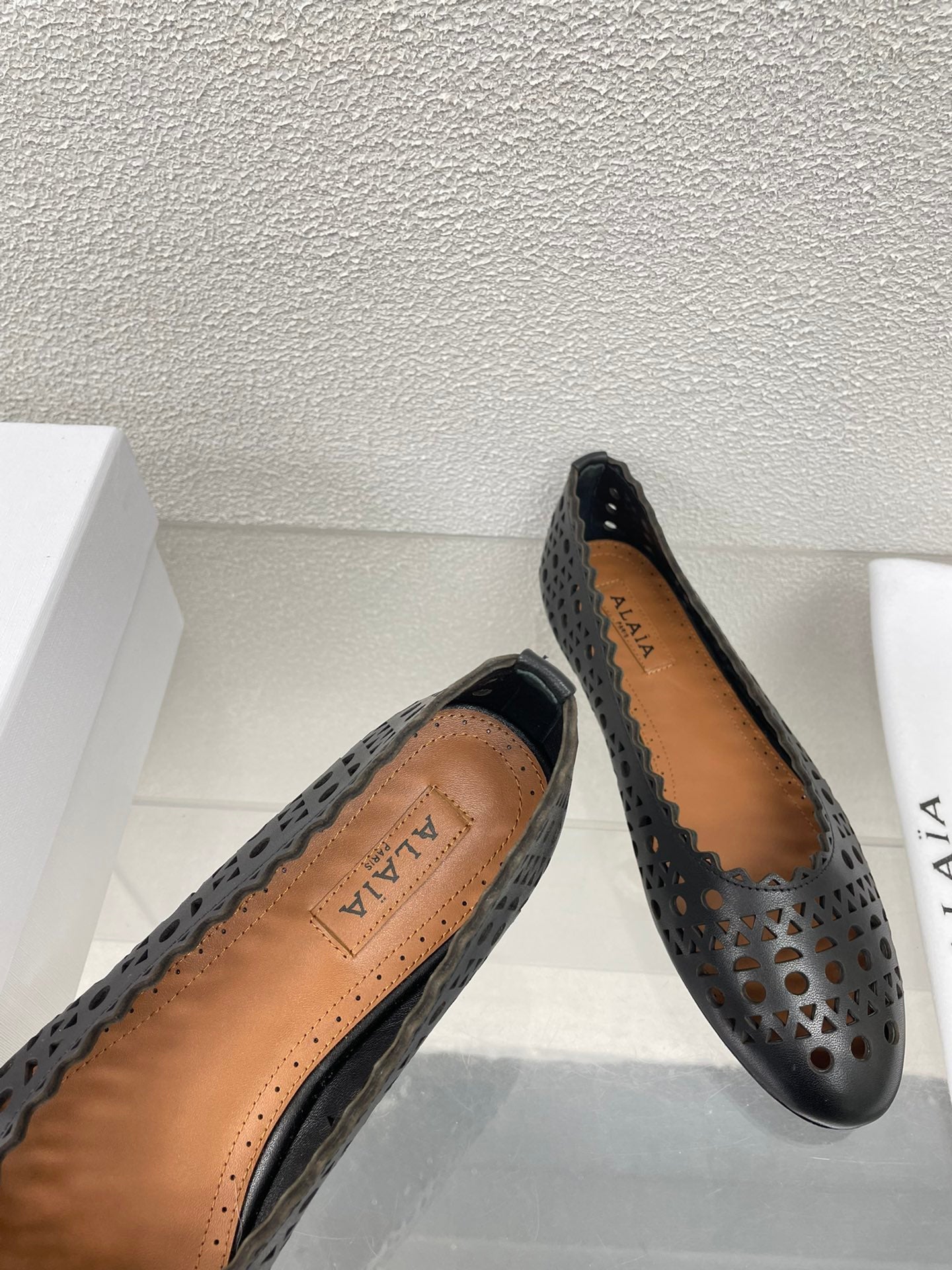 ALAIA BALLET FLAT IN BLACK MESH LAMBSKIN