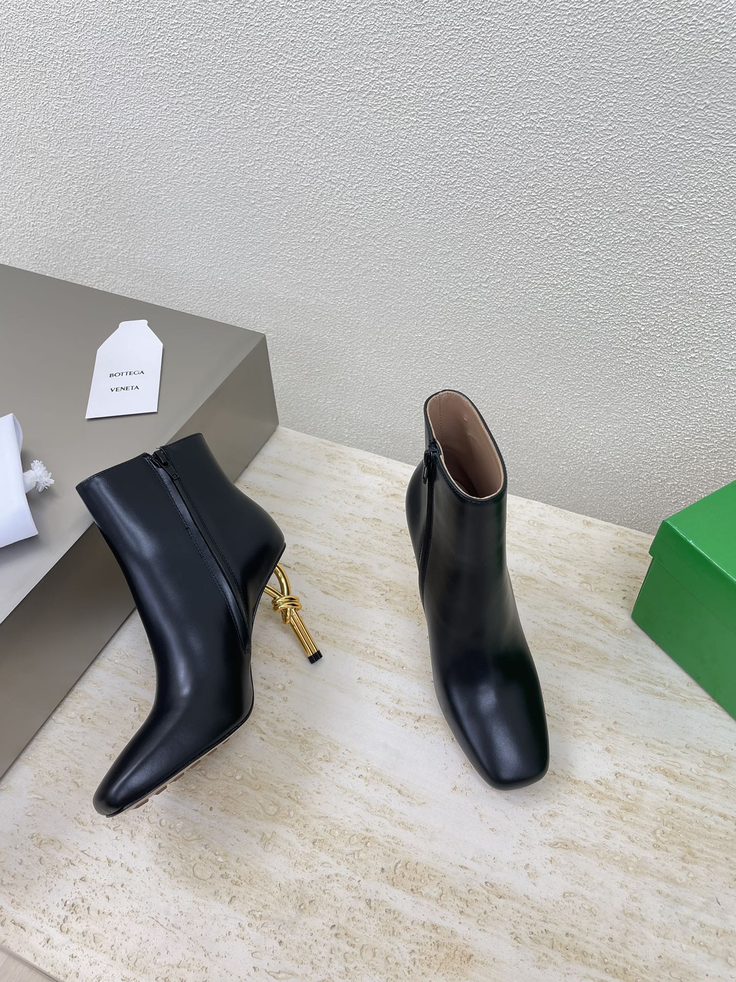 KNOT ANKLE BOOT IN BLACK CALFSKIN WITH GOLD METAL HEEL 9 CM