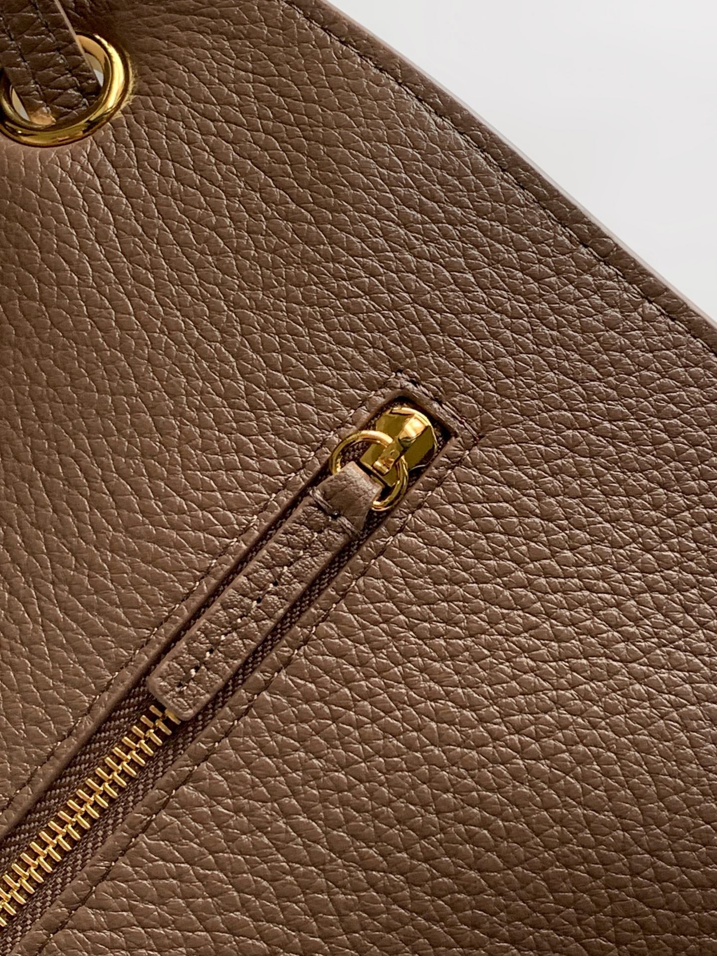 CHANEL 26S SOUPLISSIMO MAXI FLAP 39 IN BROWN GRAINED CALFSKIN GOLD HARDWARE