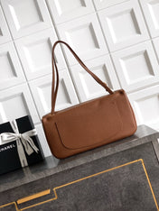 CHANEL 26S SOUPLISSIMO MAXI FLAP MEDIUM 32 IN CARAMEL BROWN GRAINED CALFSKIN GOLD HARDWARE