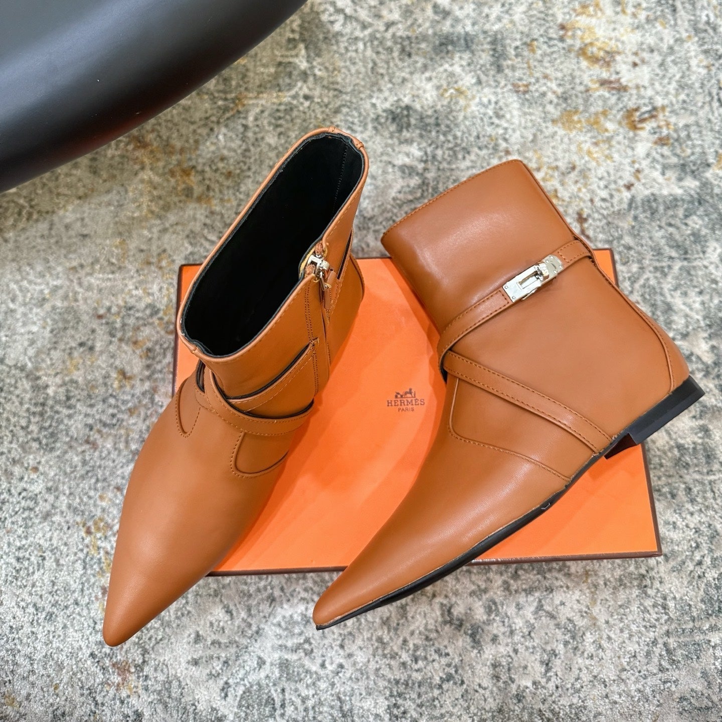 HM 26S FLAT ANKLE BOOTS IN COGNAC BROWN CALFSKIN 