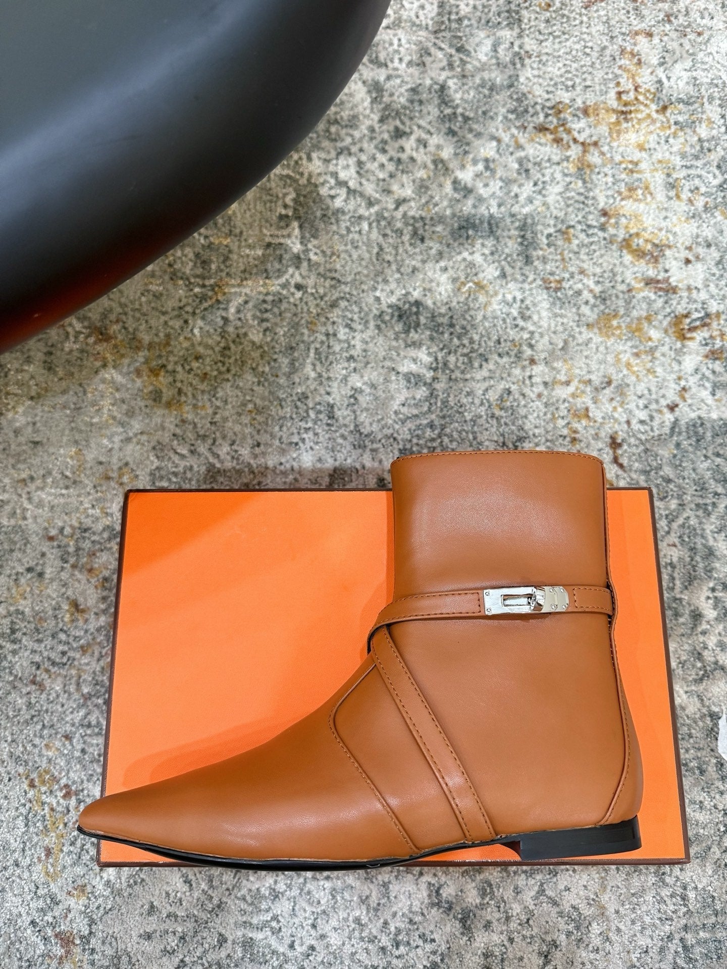 HM 26S FLAT ANKLE BOOTS IN COGNAC BROWN CALFSKIN 