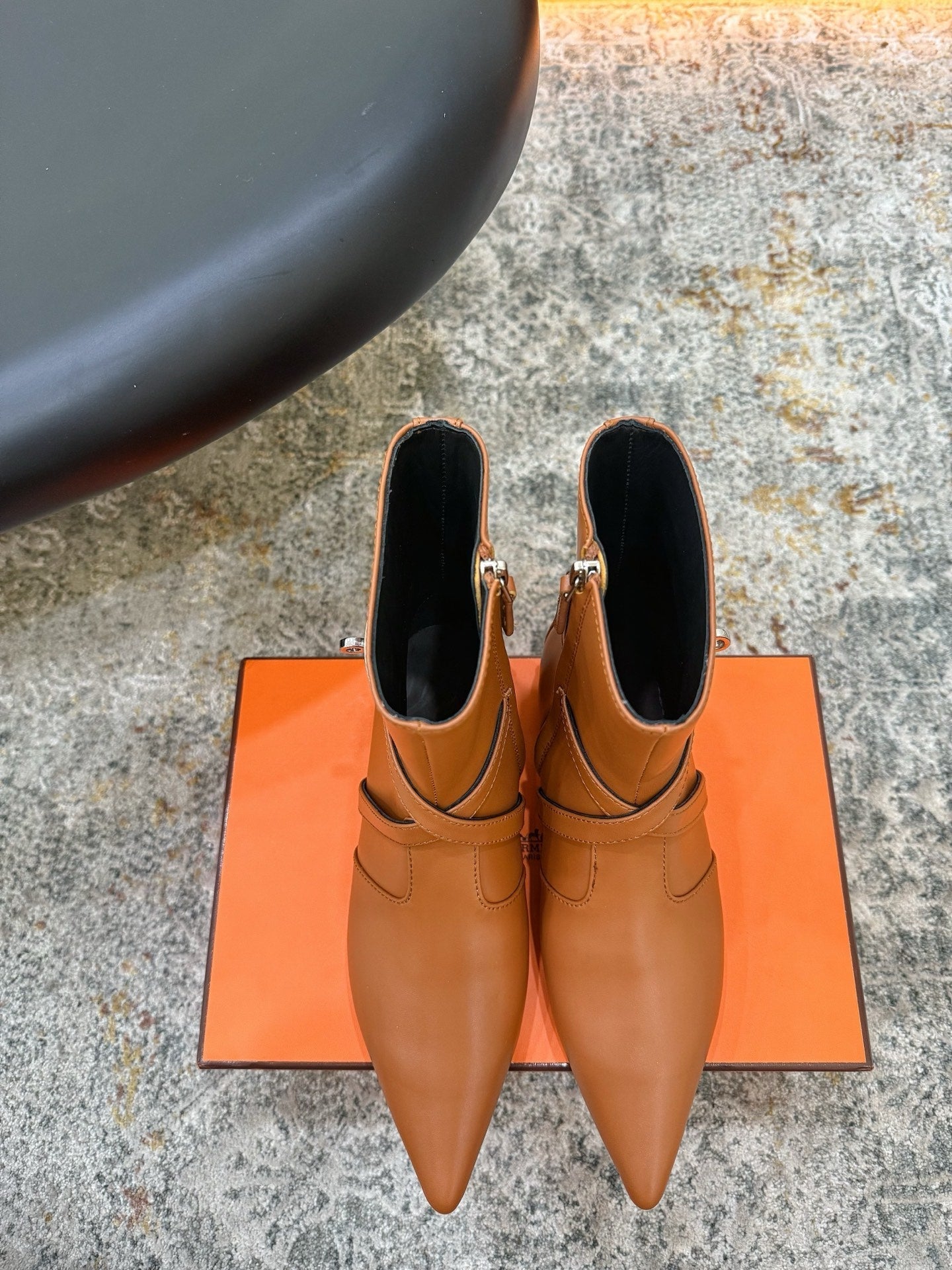 HM 26S FLAT ANKLE BOOTS IN COGNAC BROWN CALFSKIN 
