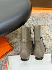 HM 26S FLAT ANKLE BOOTS IN KHAKI GREY CALFSKIN