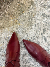HM 26S FLAT ANKLE BOOTS IN WINE RED CALFSKIN