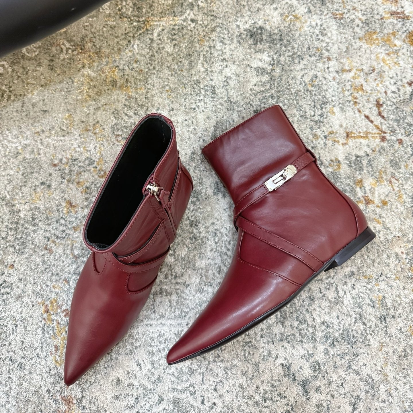 HM 26S FLAT ANKLE BOOTS IN WINE RED CALFSKIN