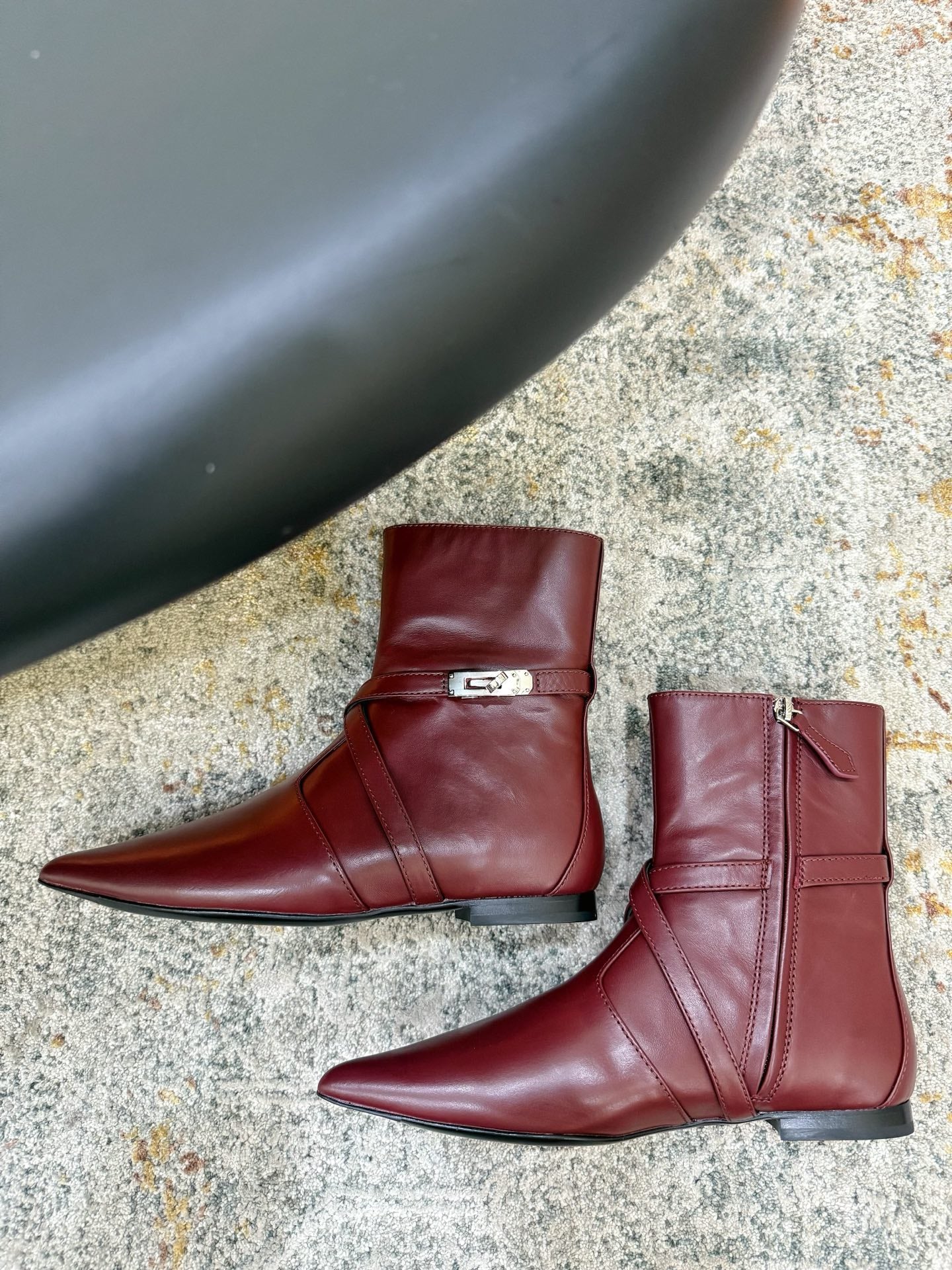 HM 26S FLAT ANKLE BOOTS IN WINE RED CALFSKIN