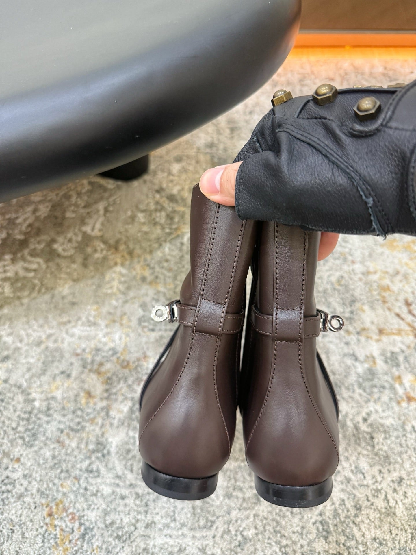 HM 26S FLAT ANKLE BOOTS IN DARK BROWN CALFSKIN