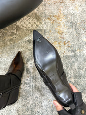 HM 26S POINTED-TOE ANKLE BOOTS 35 MM IN BLACK CALFSKIN