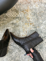 HM 26S POINTED-TOE ANKLE BOOTS 35 MM IN BLACK CALFSKIN