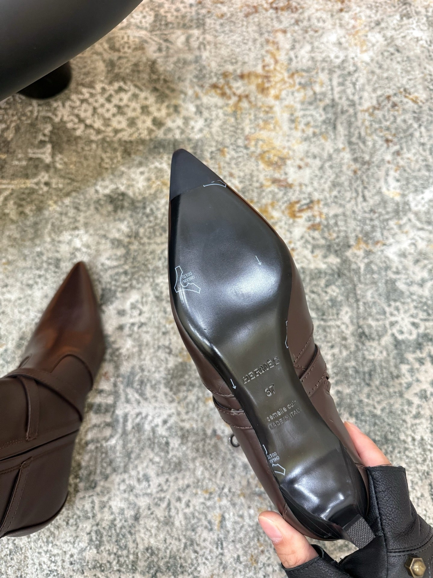 HM 26S POINTED-TOE ANKLE BOOTS 35 MM IN DARK BROWN CALFSKIN