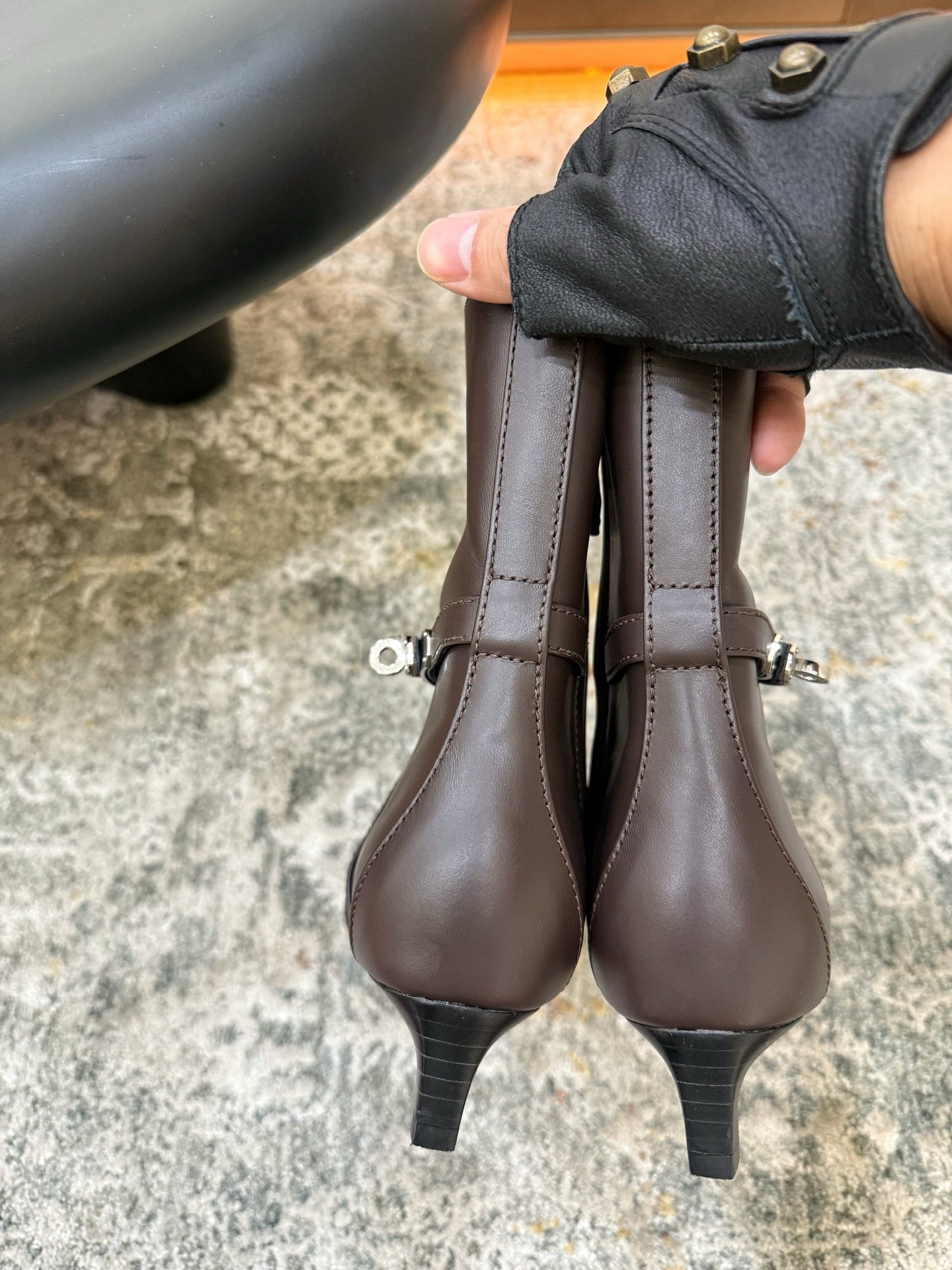HM 26S POINTED-TOE ANKLE BOOTS 35 MM IN DARK BROWN CALFSKIN