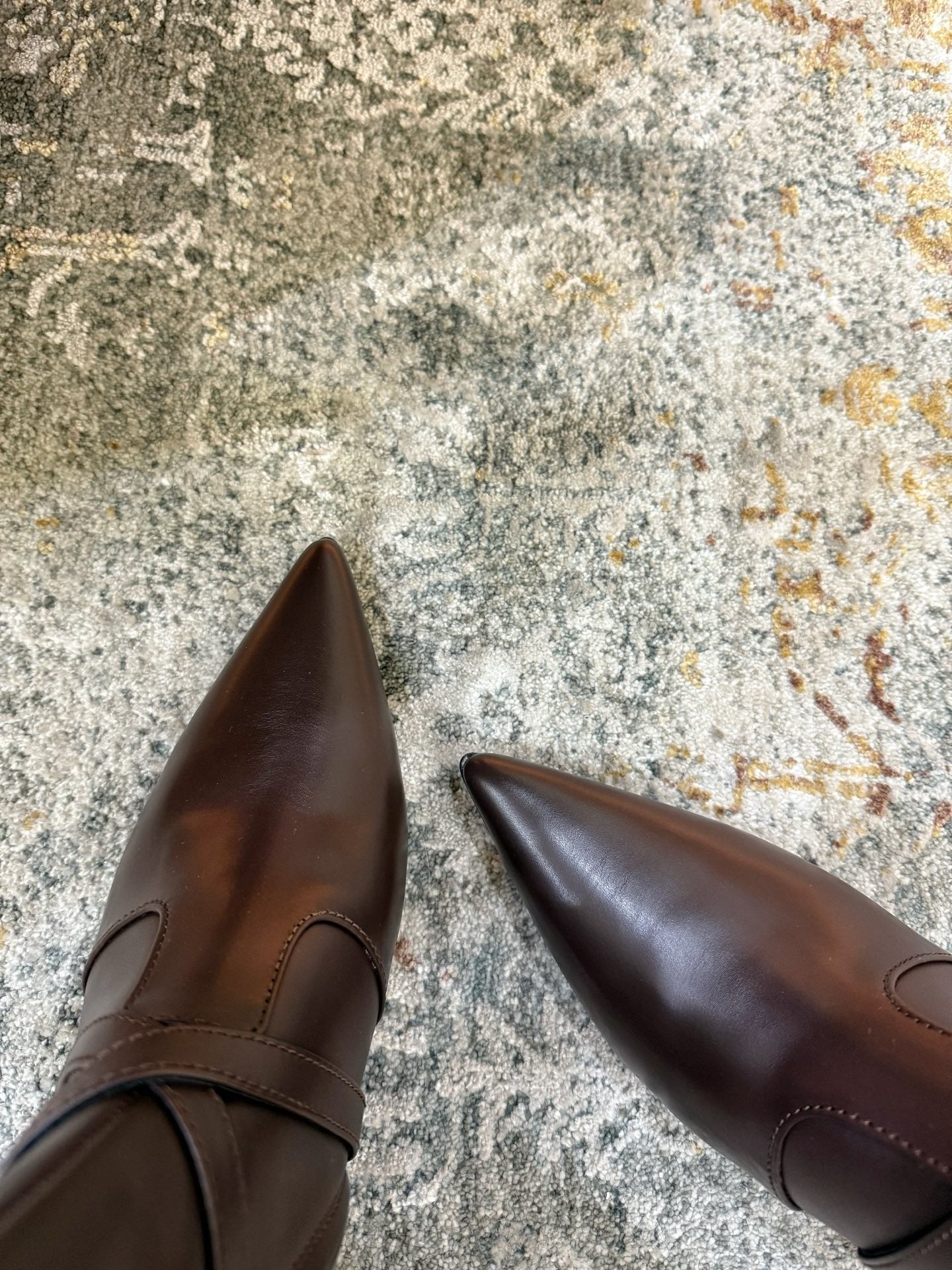 HM 26S POINTED-TOE ANKLE BOOTS 35 MM IN DARK BROWN CALFSKIN