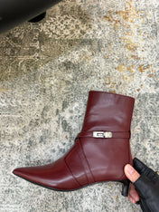 HM 26S POINTED-TOE ANKLE BOOTS 35 MM IN WINE RED CALFSKIN 