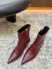 HM 26S POINTED-TOE ANKLE BOOTS 35 MM IN WINE RED CALFSKIN 