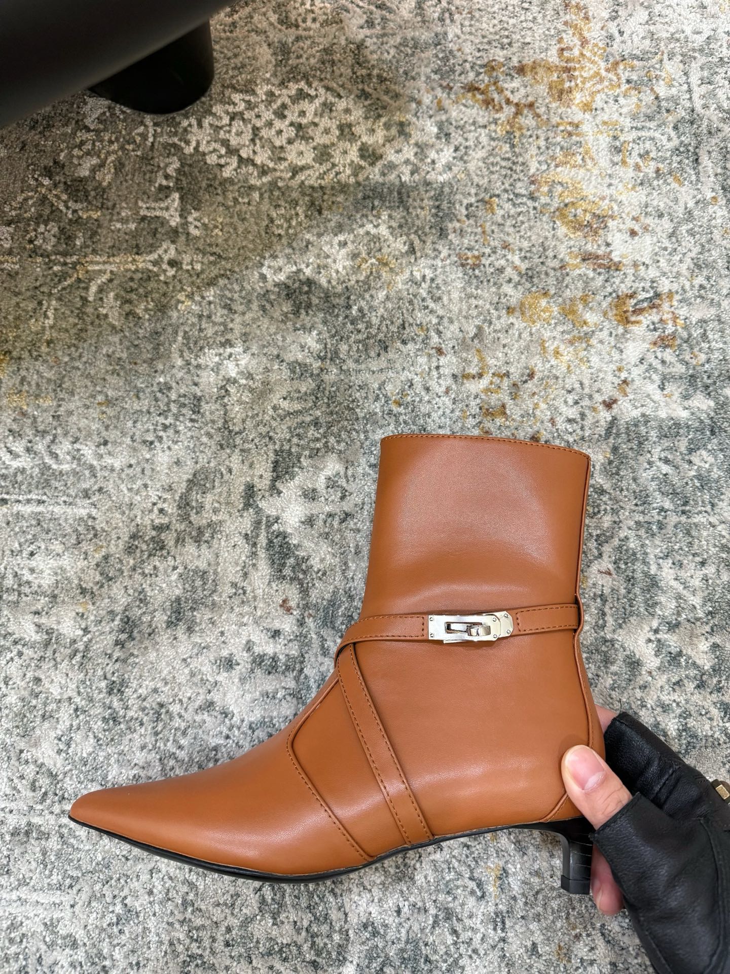 HM 26S POINTED-TOE ANKLE BOOTS 35 MM IN COGNAC BROWN CALFSKIN 