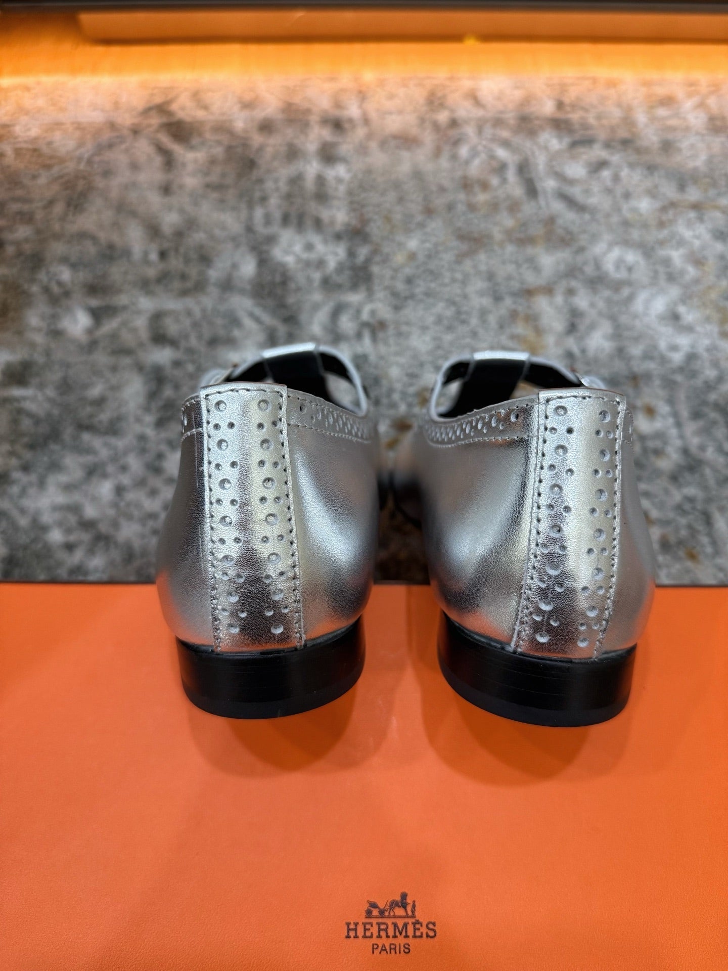 HM 26S PERFORATED BALLET FLATS IN SILVER CALFSKIN