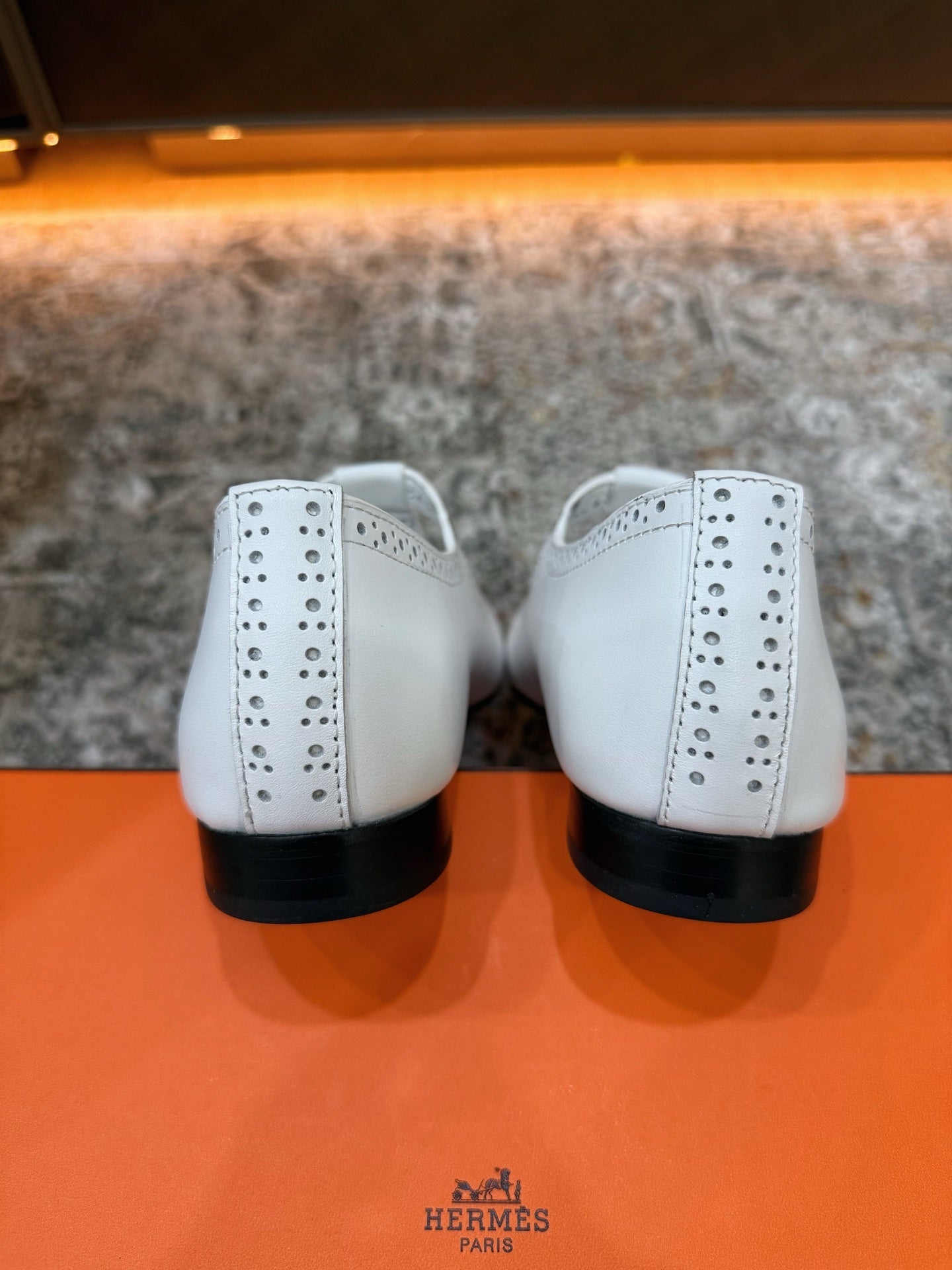 HM 26S PERFORATED BALLET FLATS IN WHITE CALFSKIN