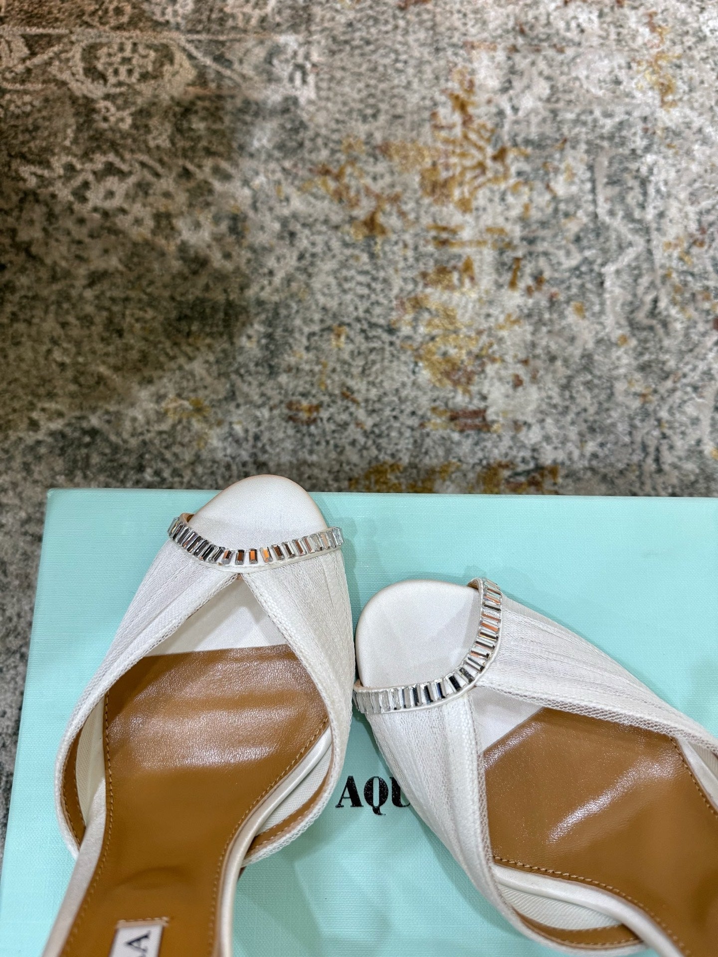AQUAZZURA 26S PEEP-TOE SANDALS 100 MM IN WHITE MESH AND SATIN