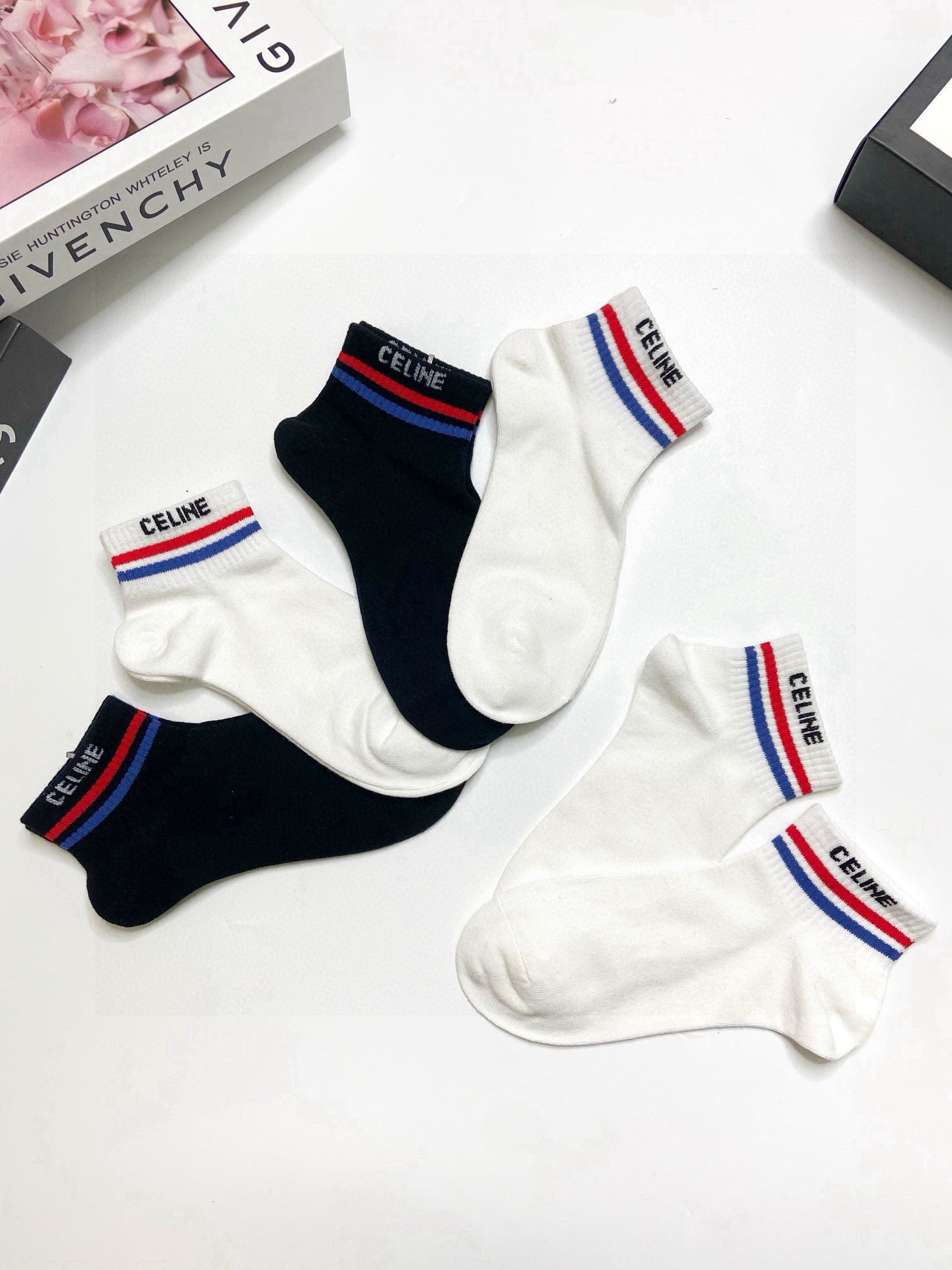 CELINE 26S ANKLE SOCKS 527774 (1 BOX)