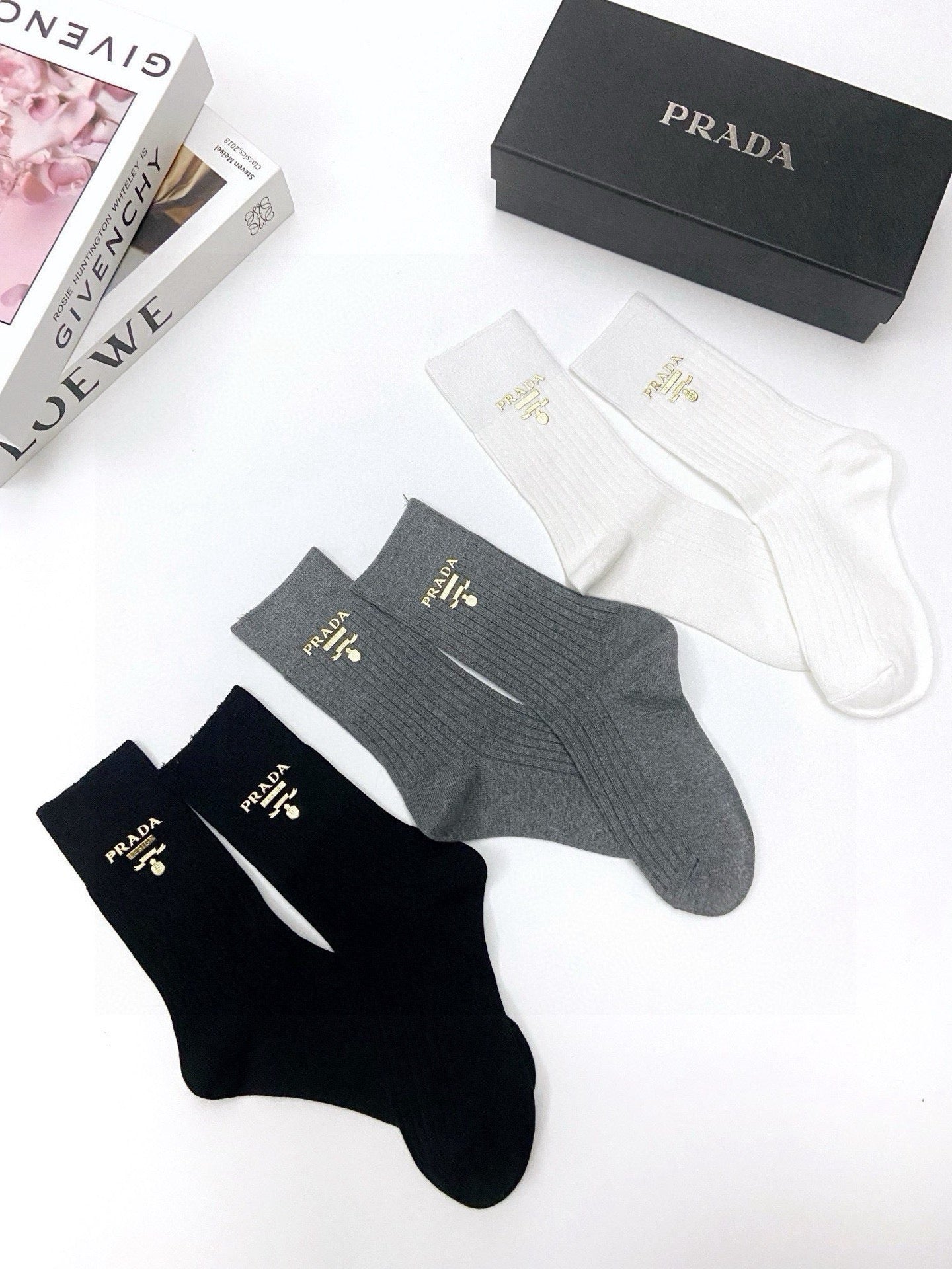 PRADA 26S CREW SOCKS 394011 (1 BOX)