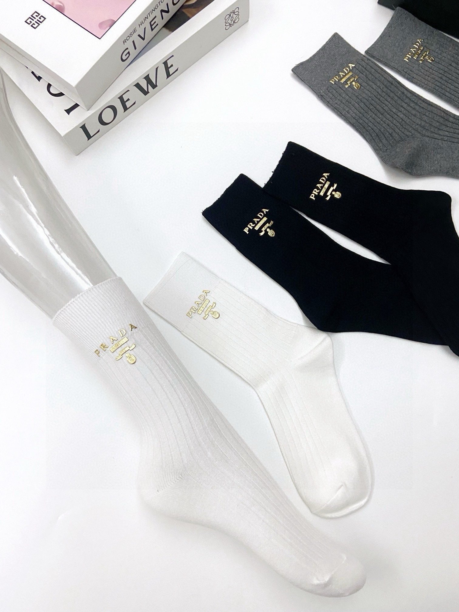 PRADA 26S CREW SOCKS 394011 (1 BOX)