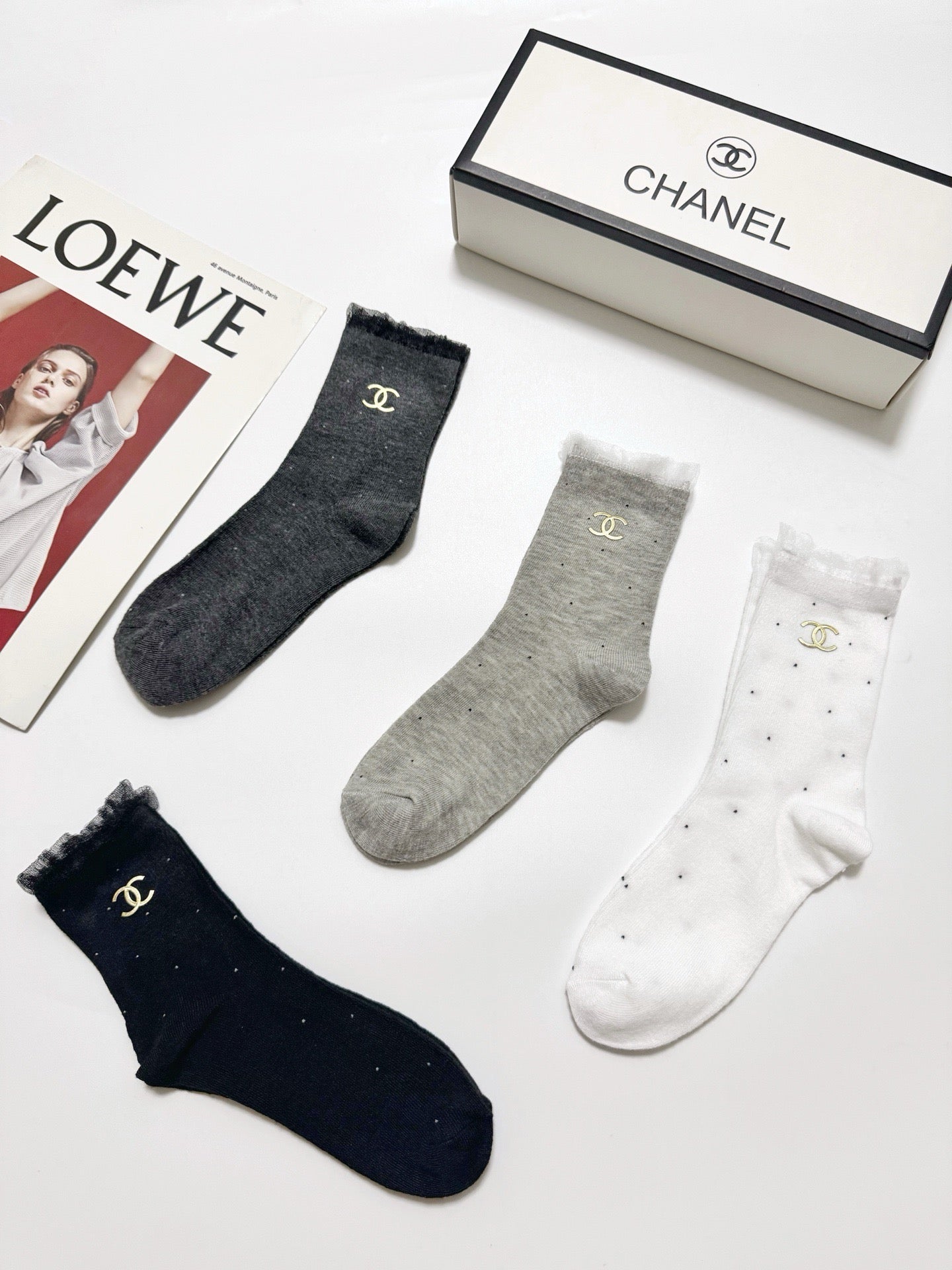 CHANEL 26S CREW SOCKS 400454 (1 BOX)