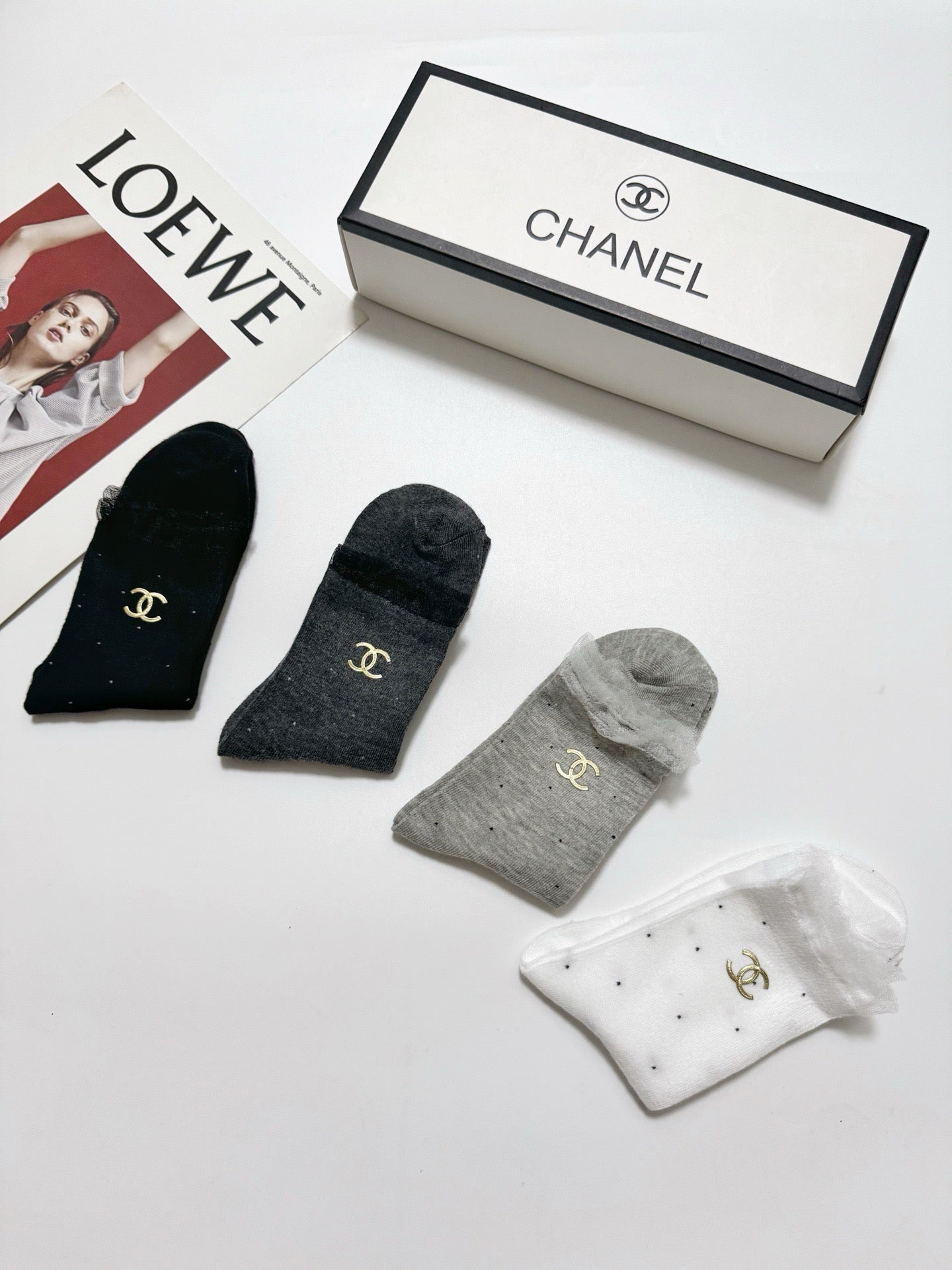CHANEL 26S CREW SOCKS 400454 (1 BOX)