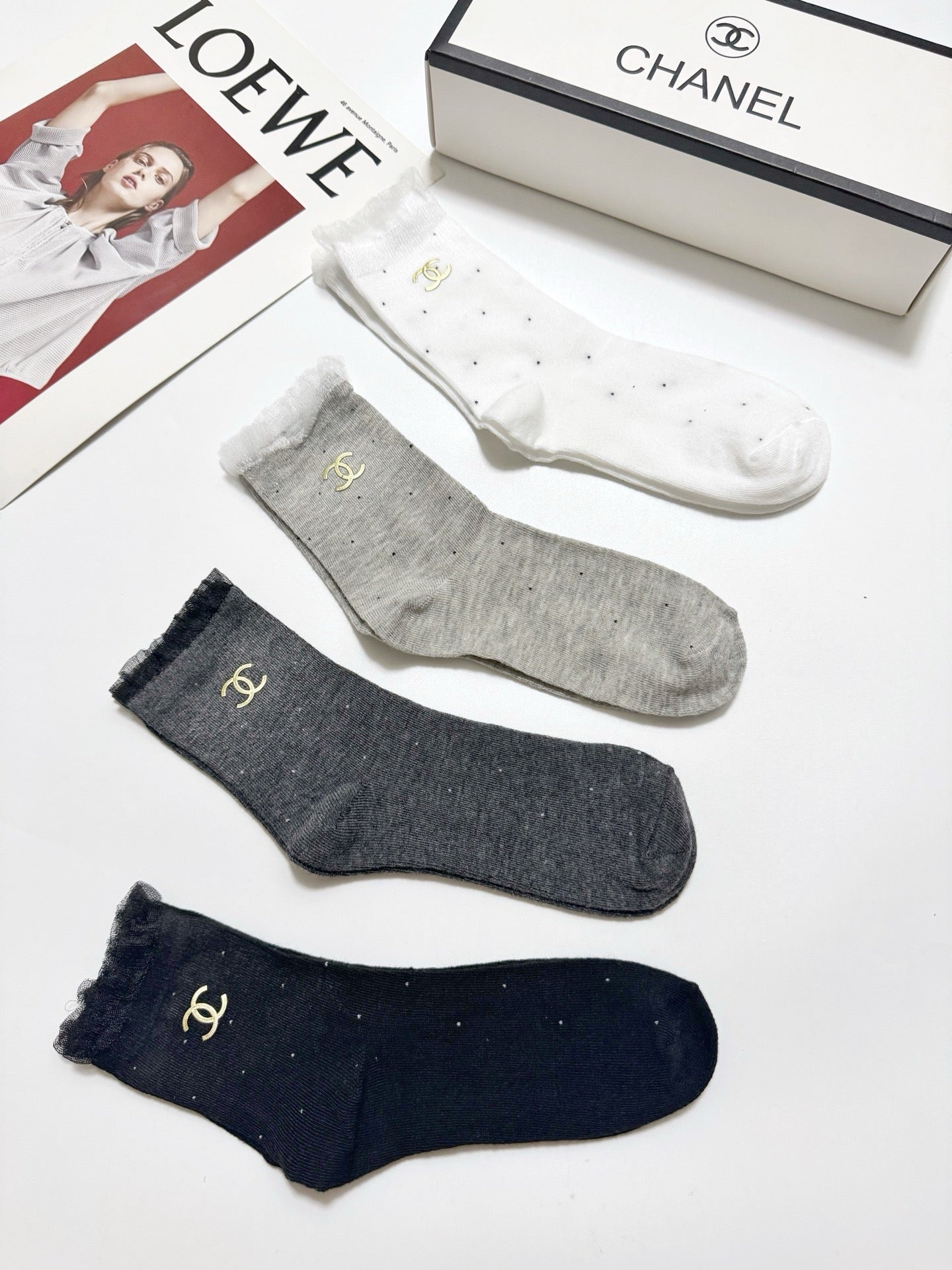 CHANEL 26S CREW SOCKS 400454 (1 BOX)