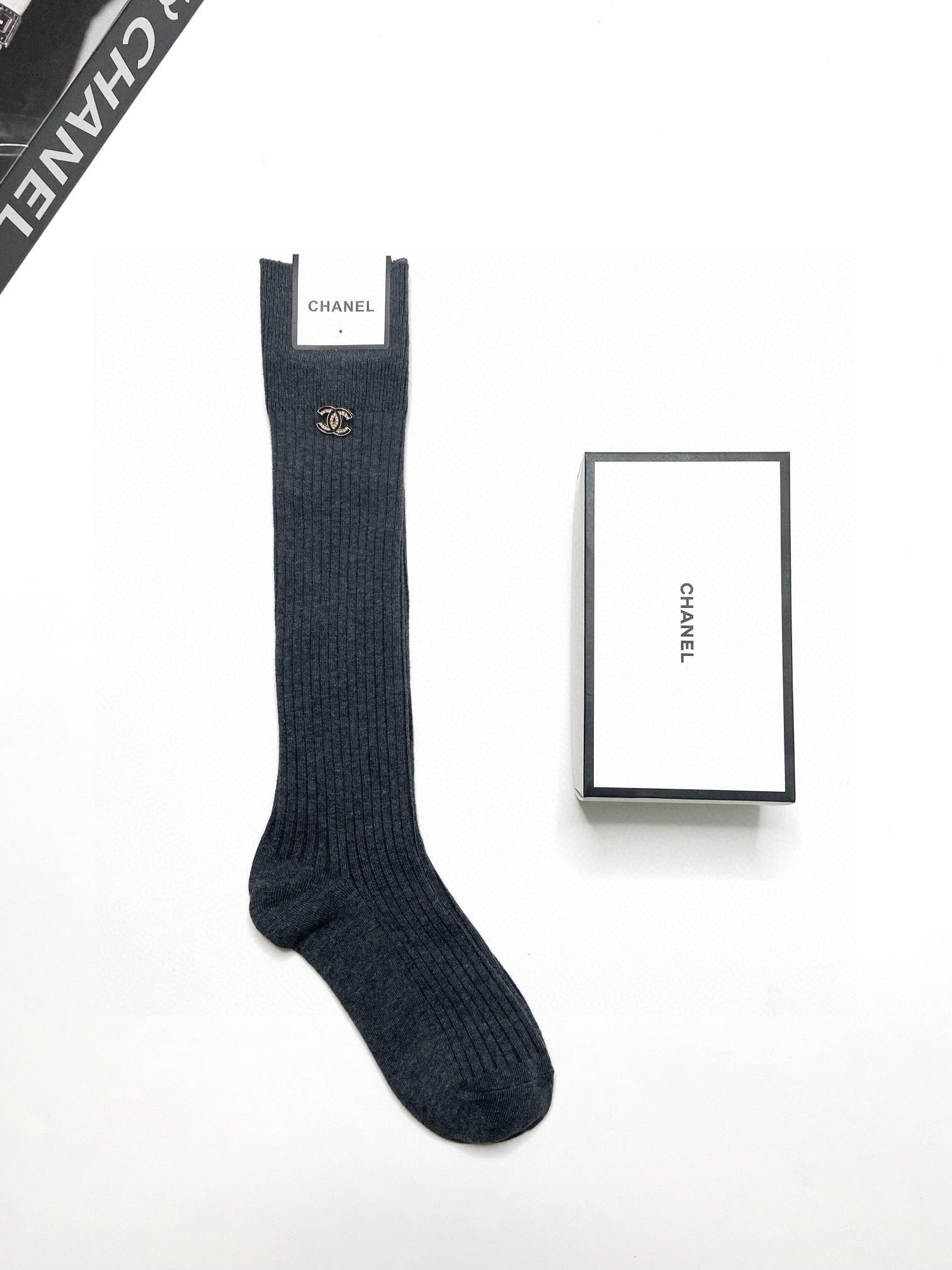 CHANEL 26S CREW SOCKS 403629 (1 BOX)