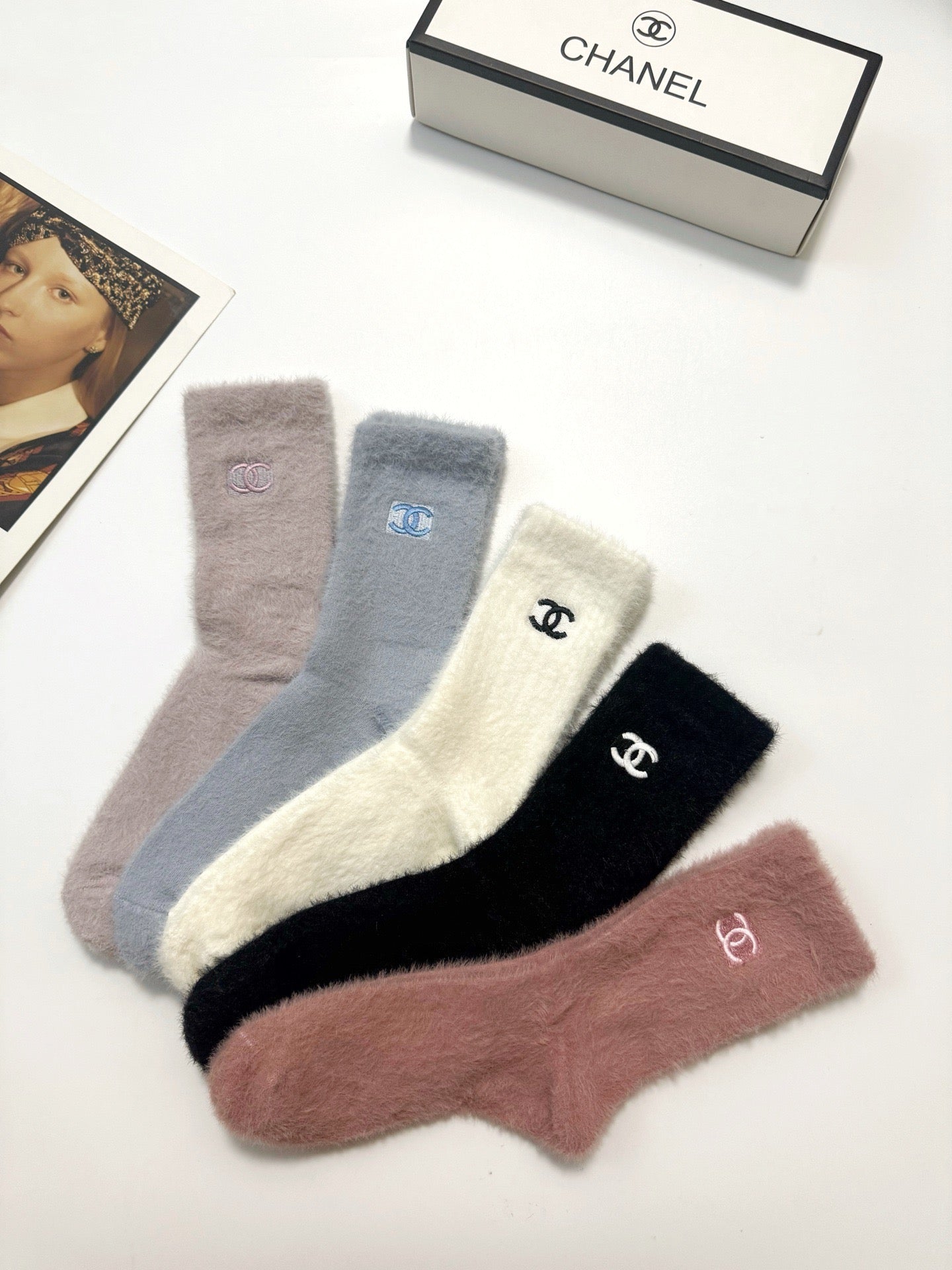 CHANEL 26S CREW SOCKS 403634 (1 BOX)