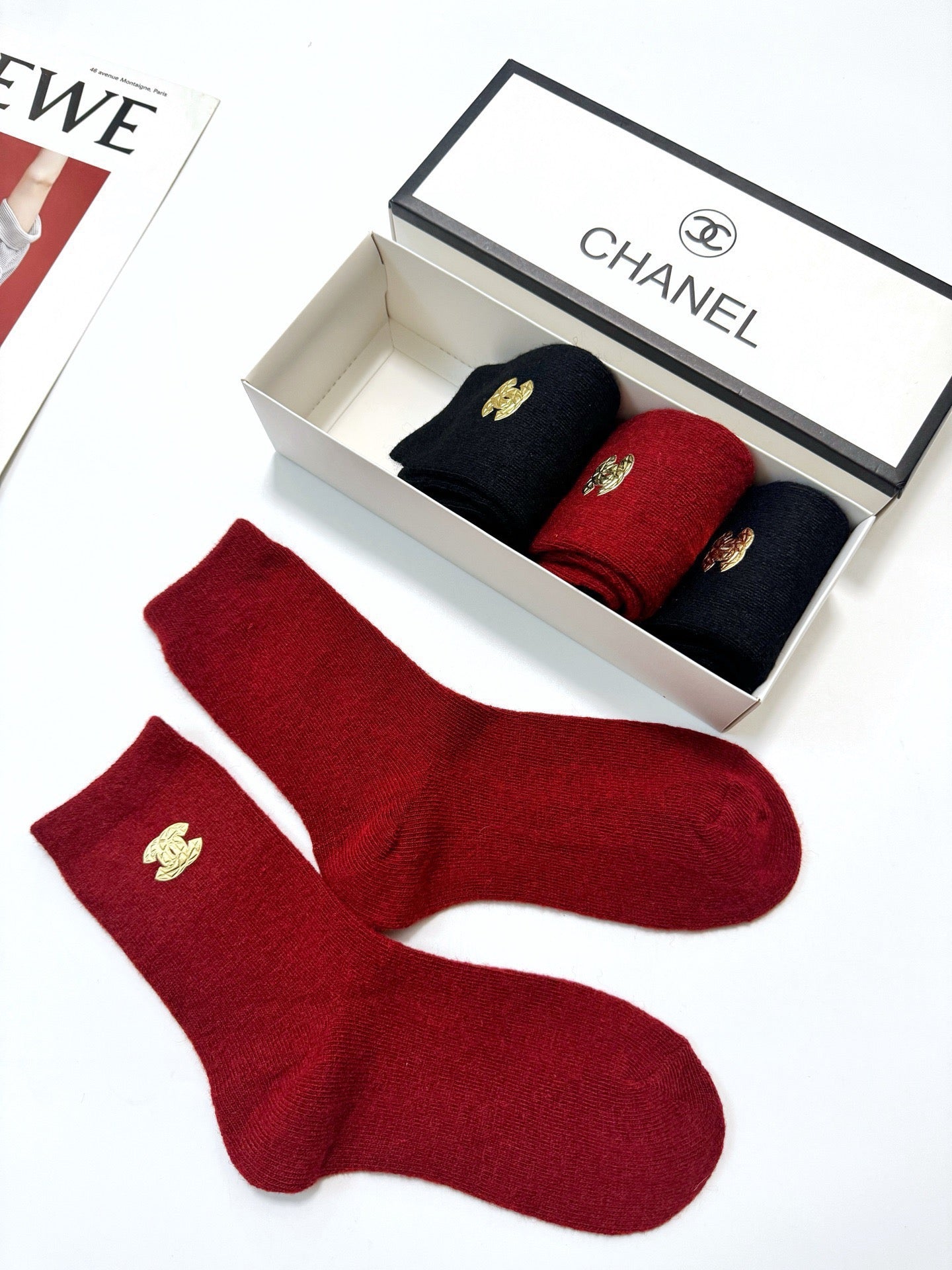 CHANEL 26S CREW SOCKS 403655 (1 BOX)
