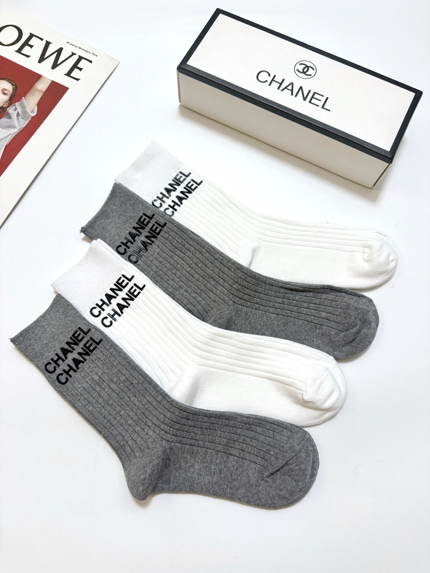 CHANEL 26S CREW SOCKS 403667 (1 BOX)