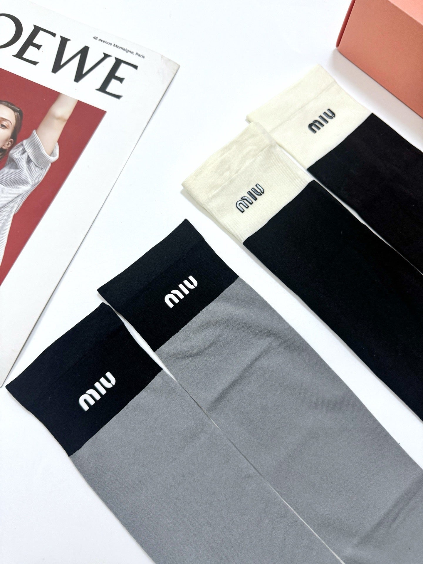 MIUMIU 26S CREW SOCKS 403668 (1 BOX)