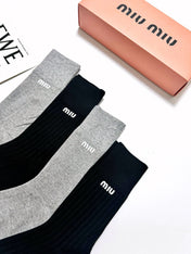 MIUMIU 26S CREW SOCKS 405375 (1 BOX)