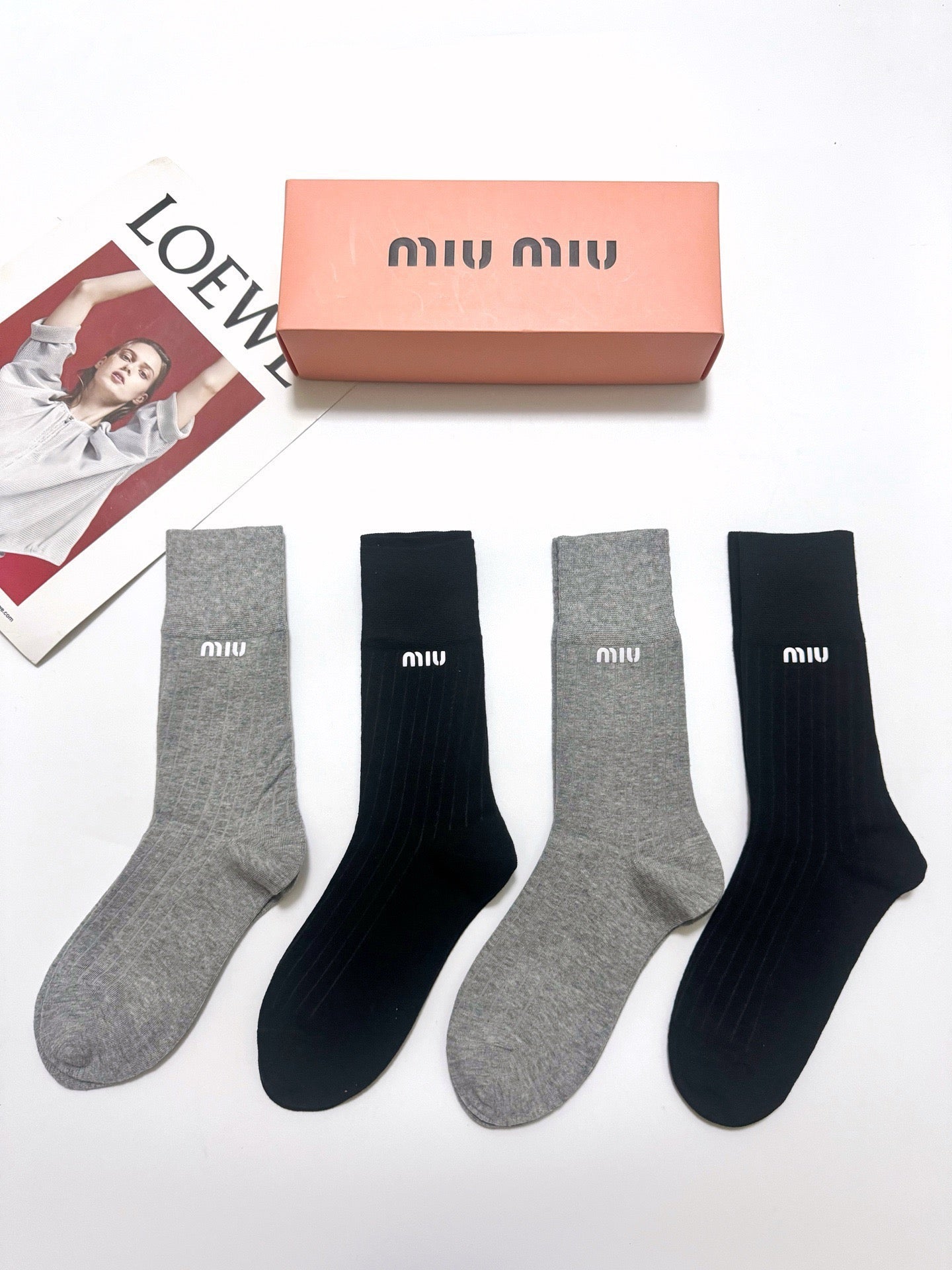 MIUMIU 26S CREW SOCKS 405375 (1 BOX)