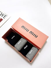 MIUMIU 26S CREW SOCKS 405375 (1 BOX)
