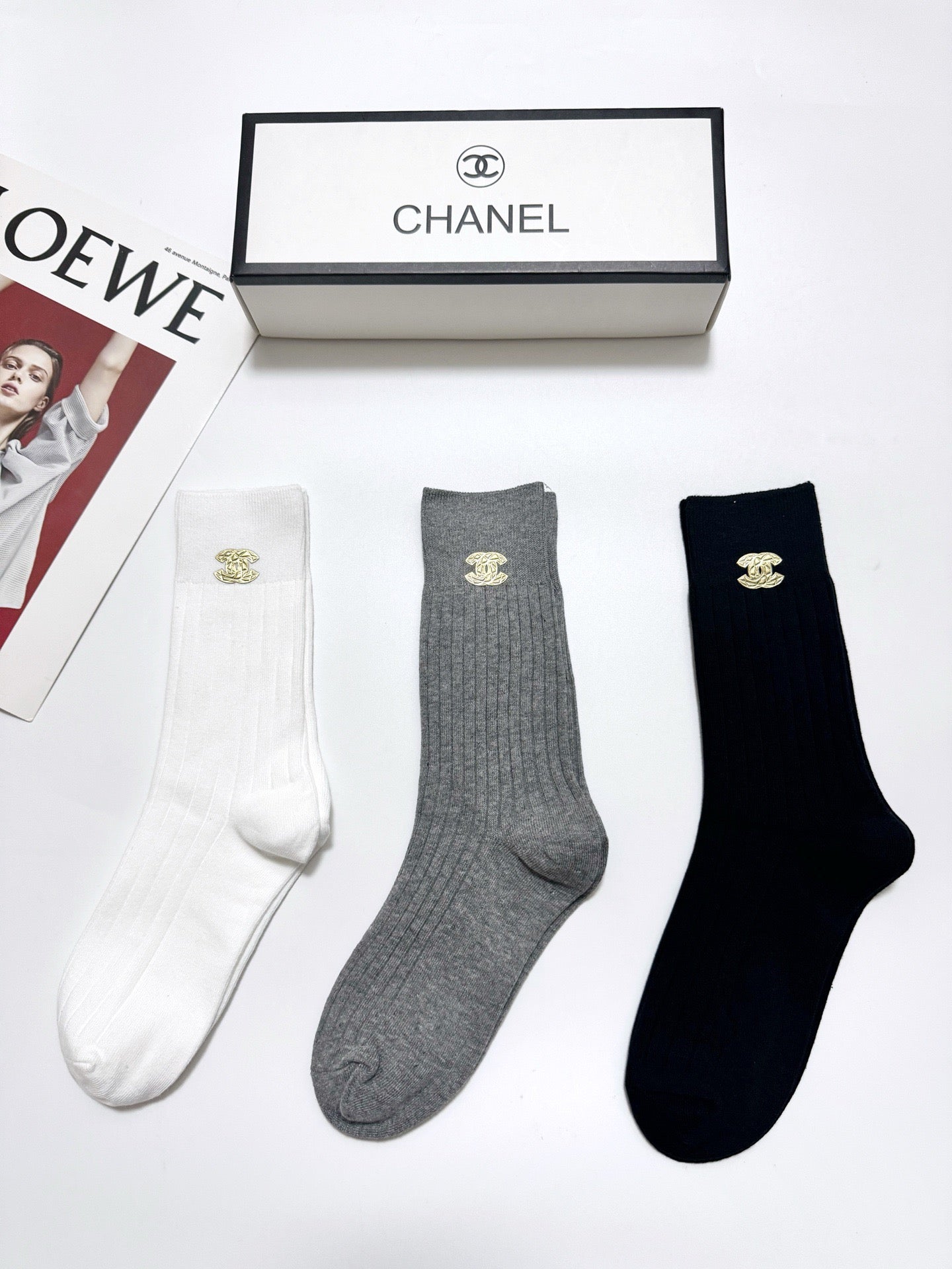 CHANEL 26S CREW SOCKS 405379 (1 BOX)