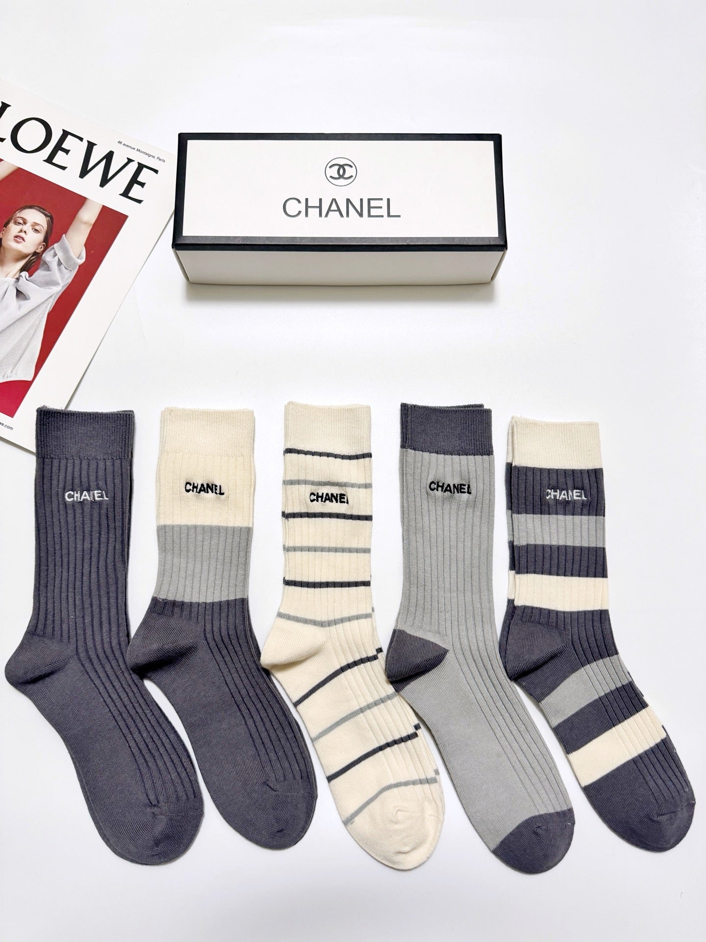 CHANEL 26S CREW SOCKS 405383 (1 BOX)