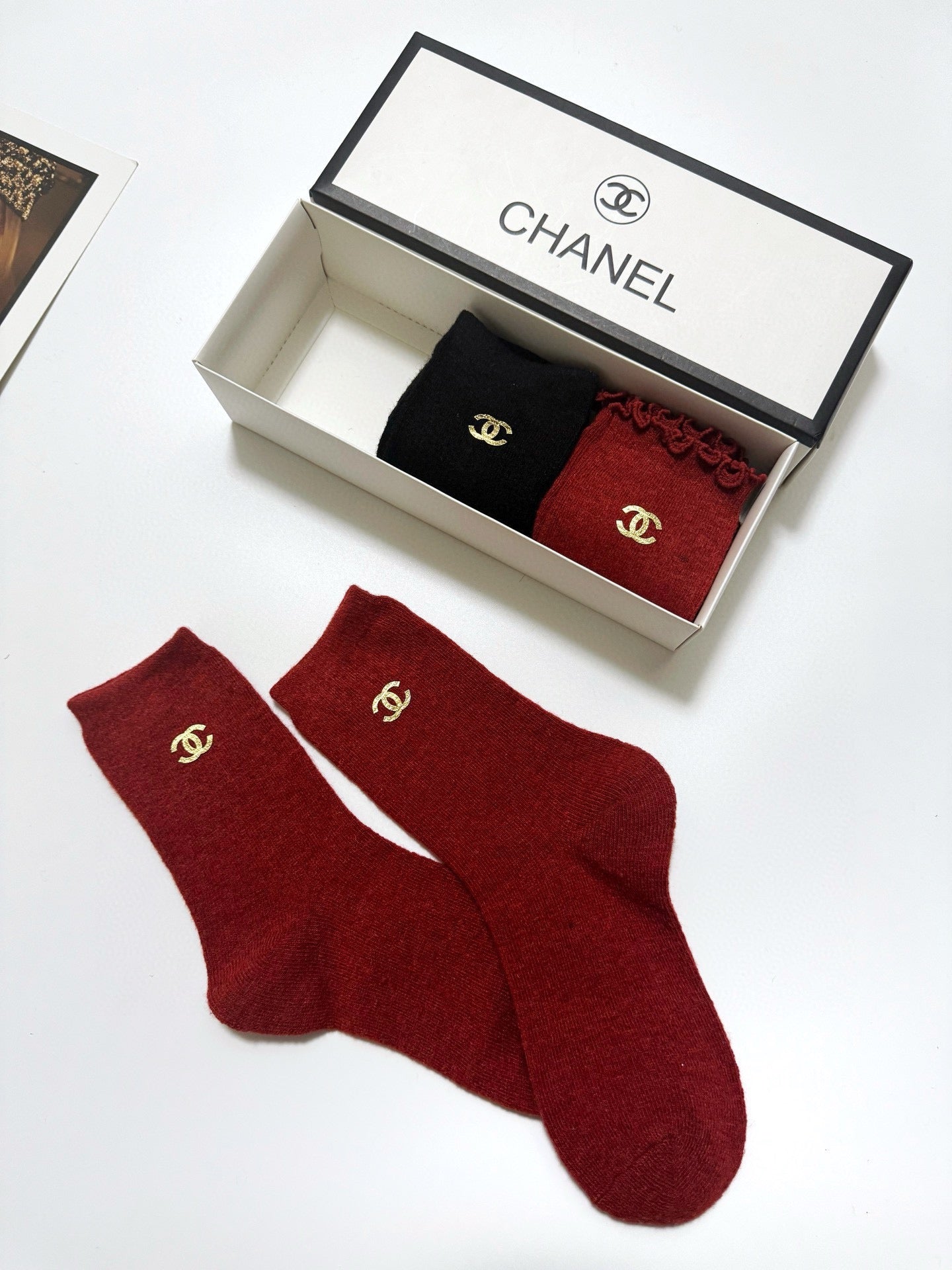 CHANEL 26S CREW SOCKS 407172 (1 BOX)