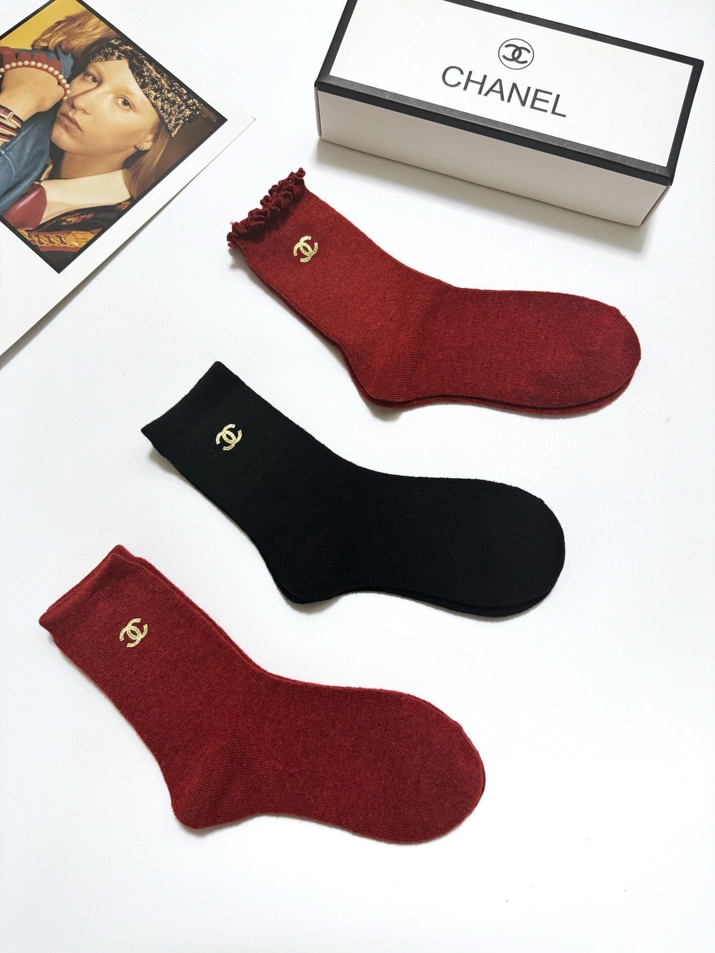 CHANEL 26S CREW SOCKS 407172 (1 BOX)