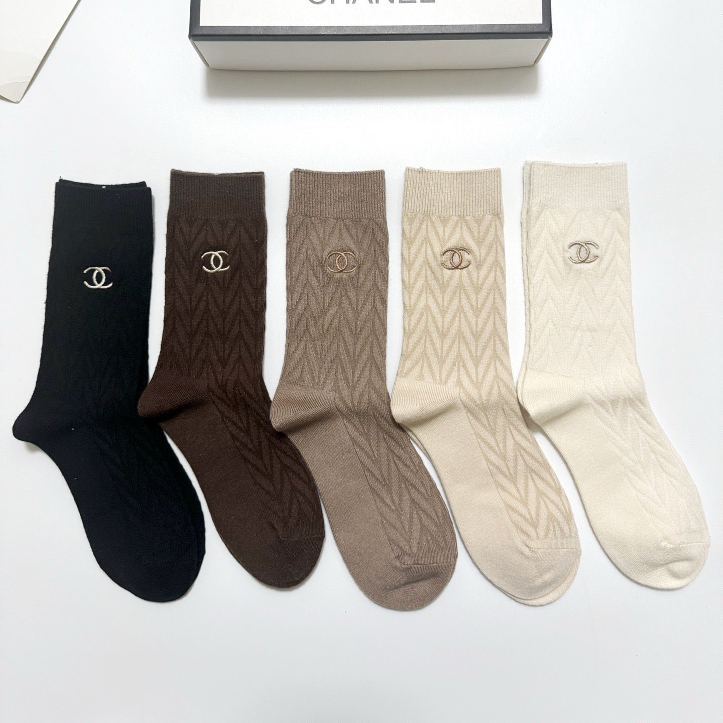 CHANEL 26S CREW SOCKS 407181 (1 BOX)