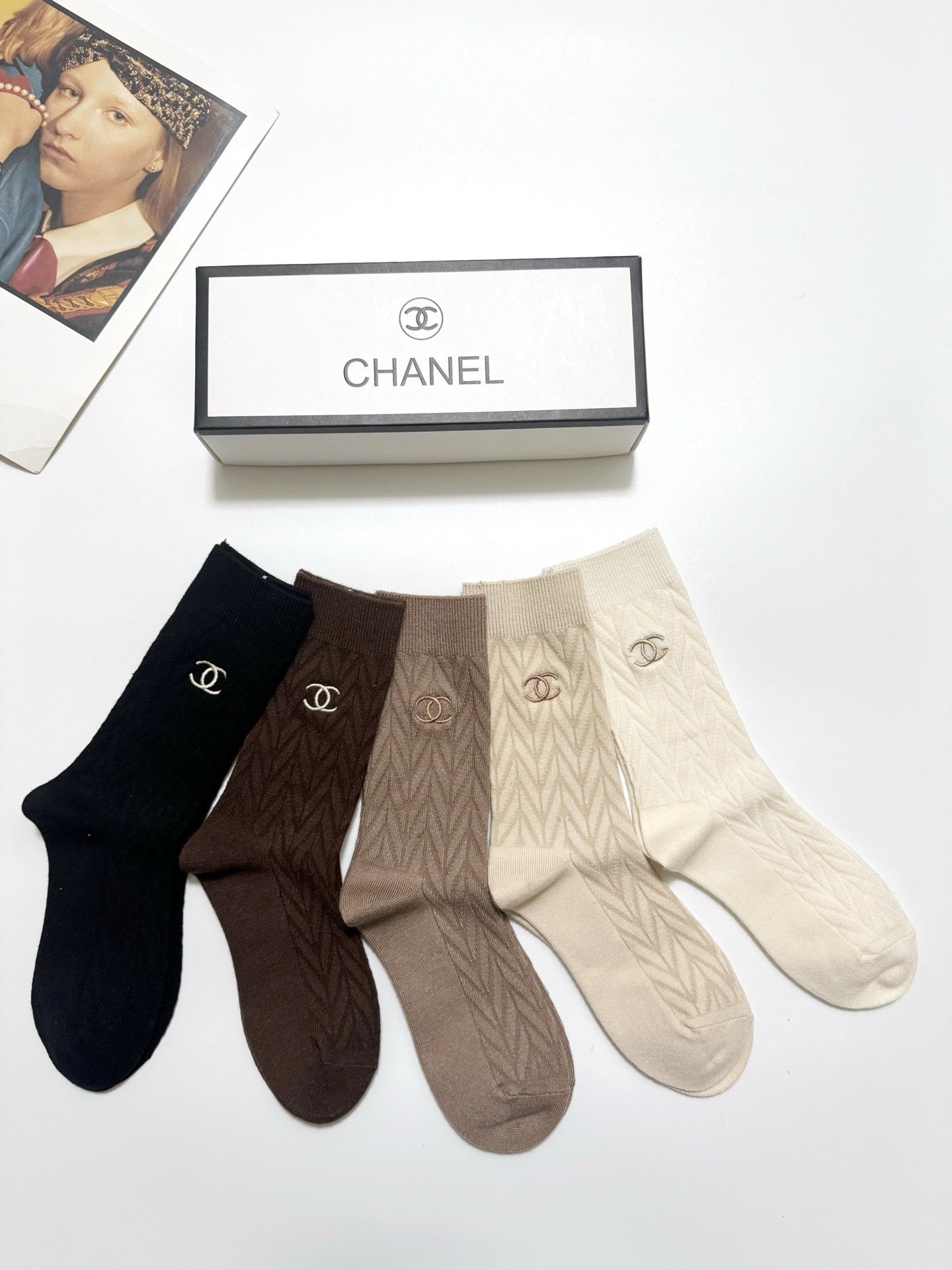 CHANEL 26S CREW SOCKS 407181 (1 BOX)