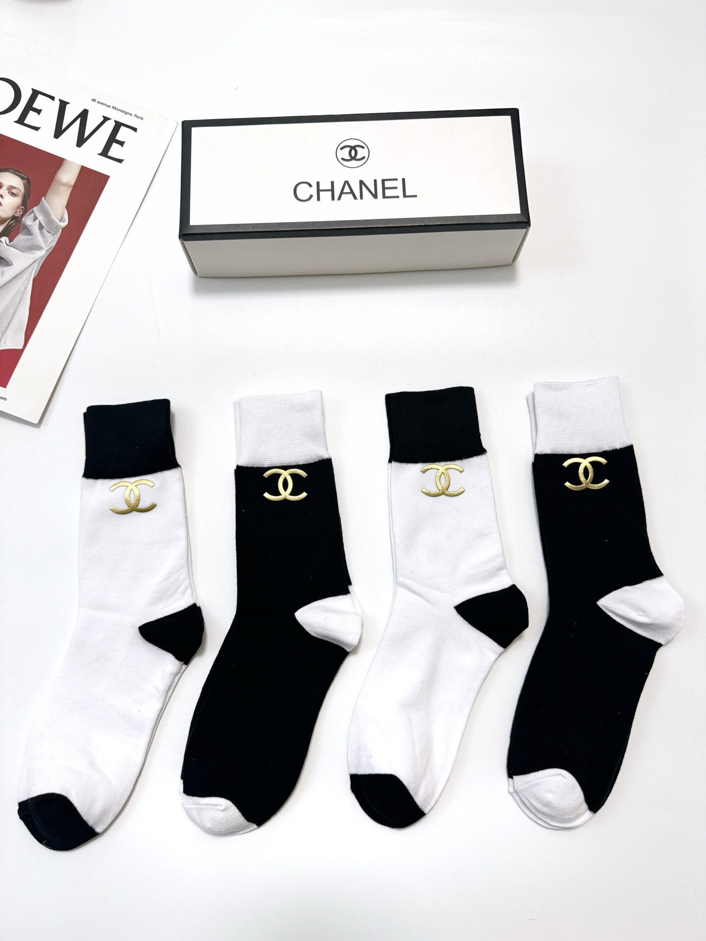 CHANEL 26S CREW SOCKS 408726 (1 BOX)