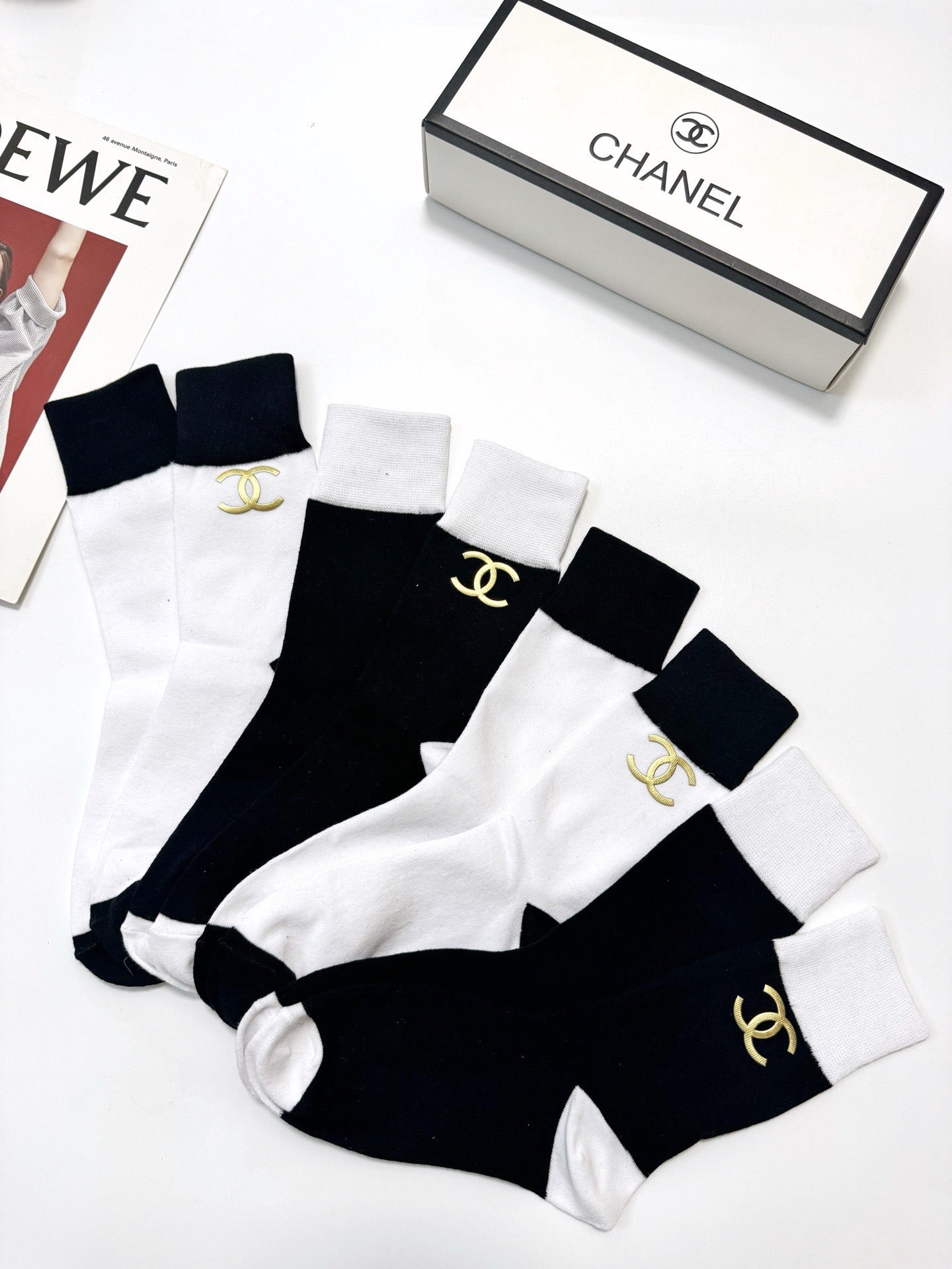 CHANEL 26S CREW SOCKS 408726 (1 BOX)