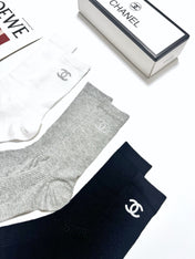 CHANEL 26S CREW SOCKS 408734 (1 BOX)