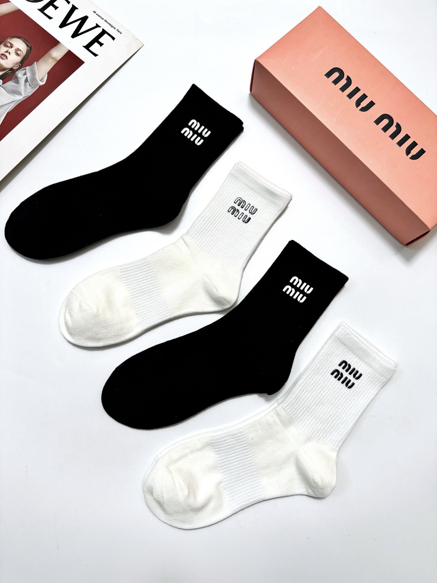 MIUMIU 26S CREW SOCKS 410296 (1 BOX)