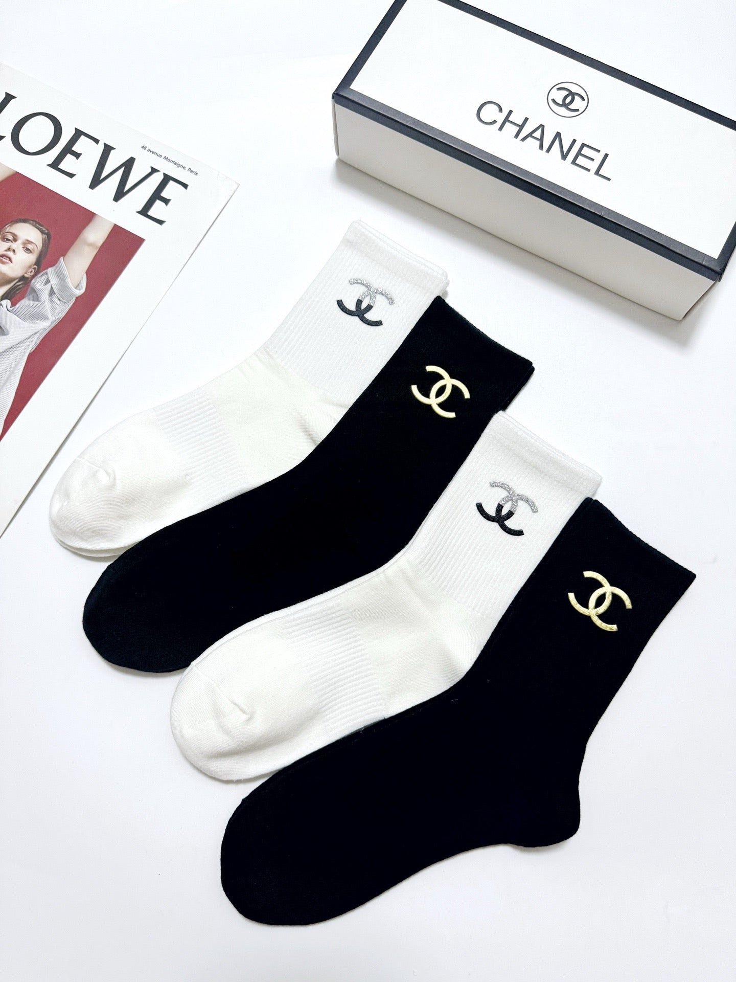 CHANEL 26S CREW SOCKS 410300 (1 BOX)