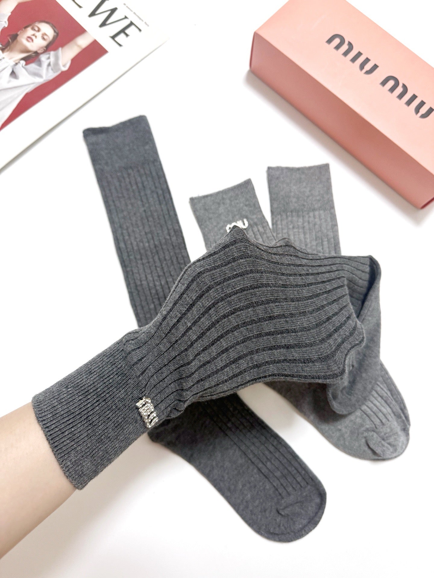 MIUMIU 26S CREW SOCKS 410302 (1 BOX)