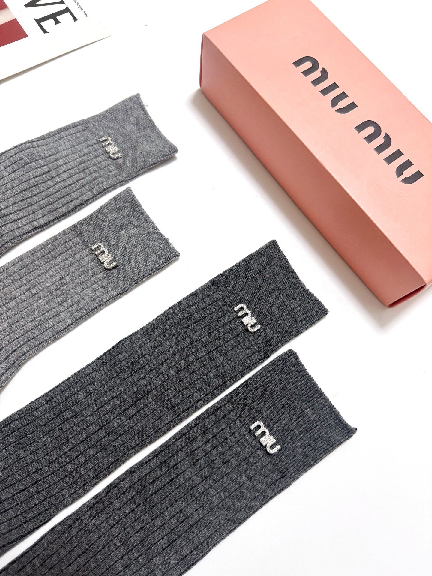MIUMIU 26S CREW SOCKS 410302 (1 BOX)